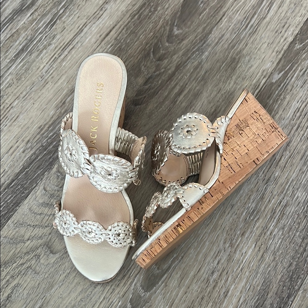 EUC Jack Rogers Platinum Lauren Mid Wedge Sandals